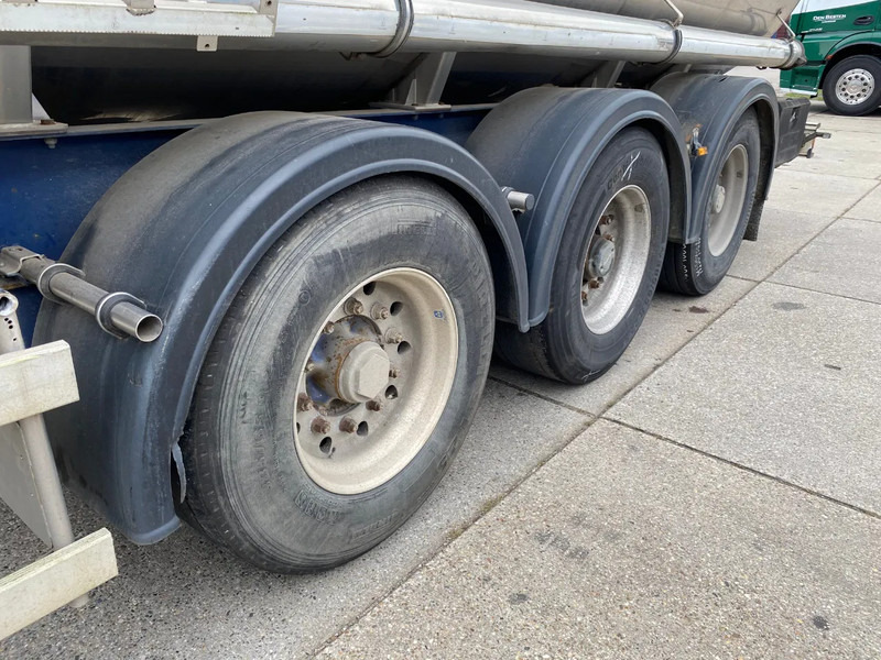 Magyar Tank / Inox / 33600 LT - crédit-bail Magyar Tank / Inox / 33600 LT: photos 9 Magyar Tank / Inox / 33600 LT - crédit-bail Magyar Tank / Inox / 33600 LT: photos 9