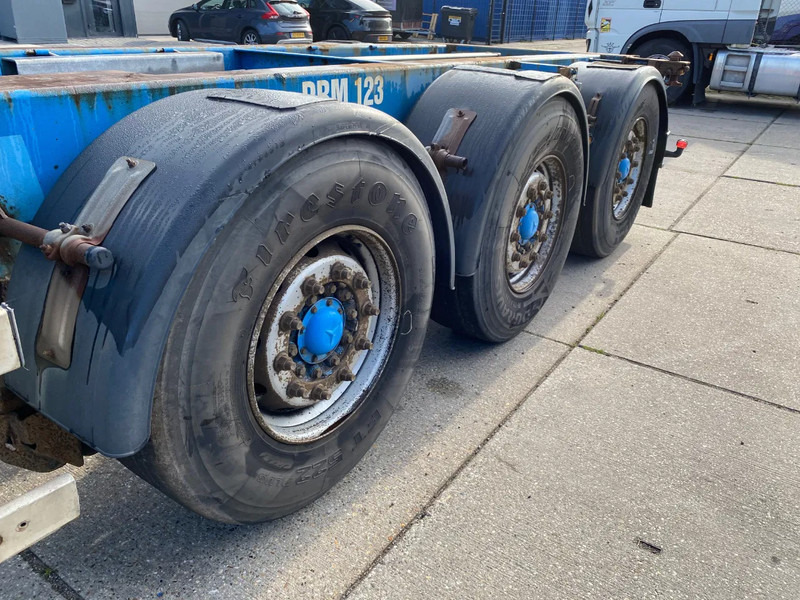 Semi-remorque porte-conteneur/ Caisse mobile Renders Container chassis / Mercedes + Disc / 1x Lift Axle / 1x Extendable: photos 8