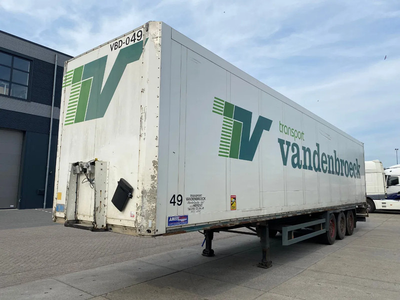 Schmitz Cargobull SKO27 / Closed Box / SAF + Disc - Semi-remorque fourgon: photos 4 Schmitz Cargobull SKO27 / Closed Box / SAF + Disc - Semi-remorque fourgon: photos 4