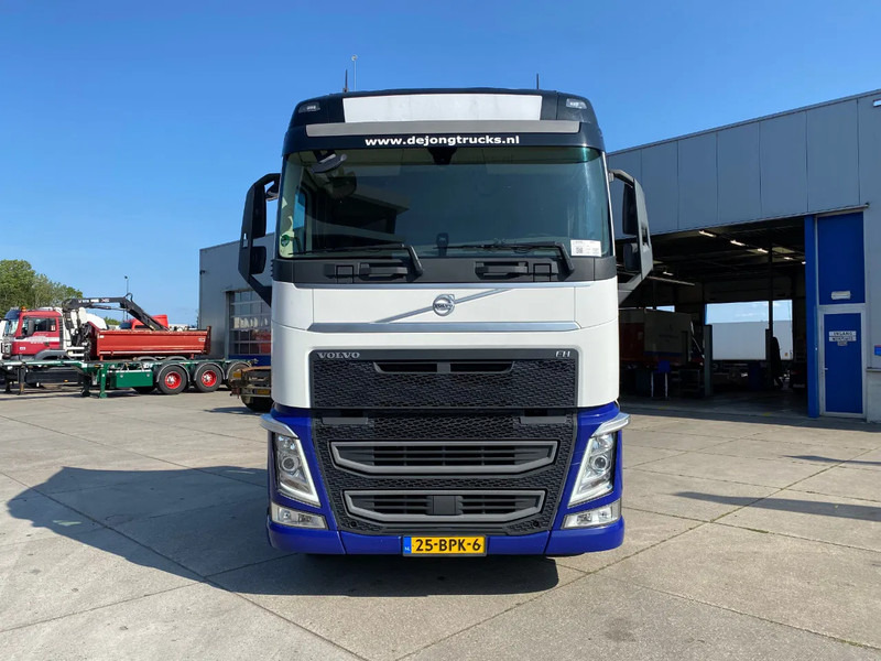 Volvo FH 13.460 Globetrotter / I-Save - Tracteur routier: photos 2 Volvo FH 13.460 Globetrotter / I-Save - Tracteur routier: photos 2
