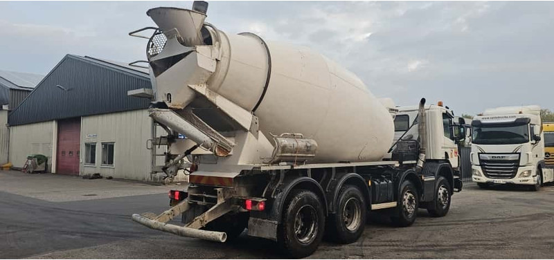 Scania P410 Mixer 9m3 LIEBHERR - Camion malaxeur: photos 5 Scania P410 Mixer 9m3 LIEBHERR - Camion malaxeur: photos 5