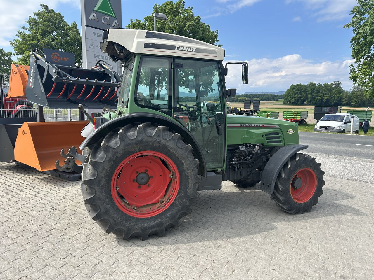 Fendt Farmer 208 PA - Tracteur agricole: photos 2 Fendt Farmer 208 PA - Tracteur agricole: photos 2
