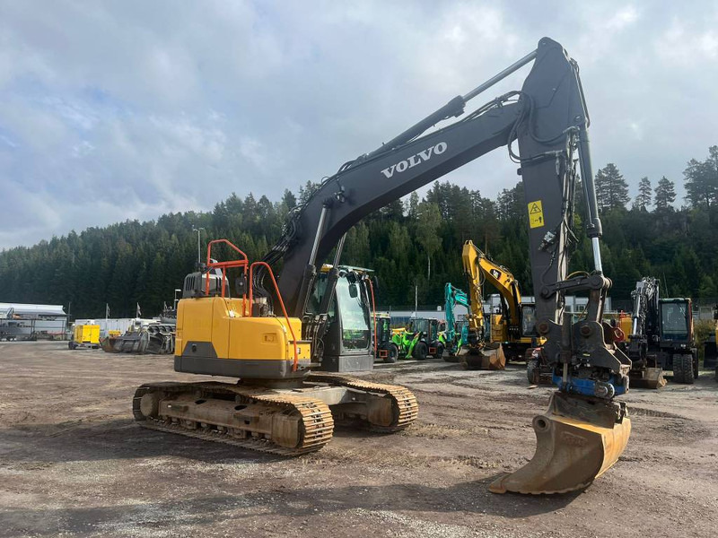 Volvo ECR 235 EL - Pelle sur chenille: photos 2 Volvo ECR 235 EL - Pelle sur chenille: photos 2