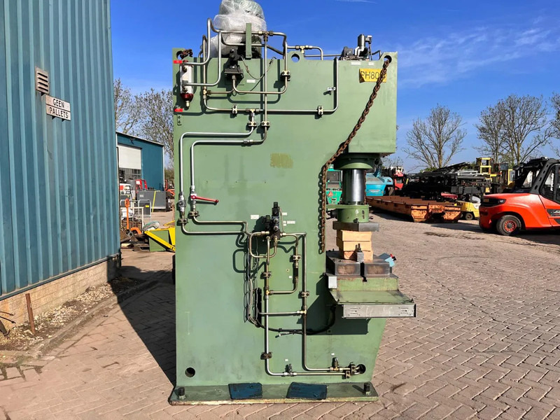 Hydro- Presses PH800 Press machines with capacity from 60 tons to 80 tons - Engins de chantier: photos 4 Hydro- Presses PH800 Press machines with capacity from 60 tons to 80 tons - Engins de chantier: photos 4