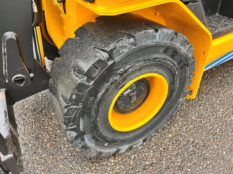 Chargeuse sur pneus télescopique JCB TLT30-19E: photos 9