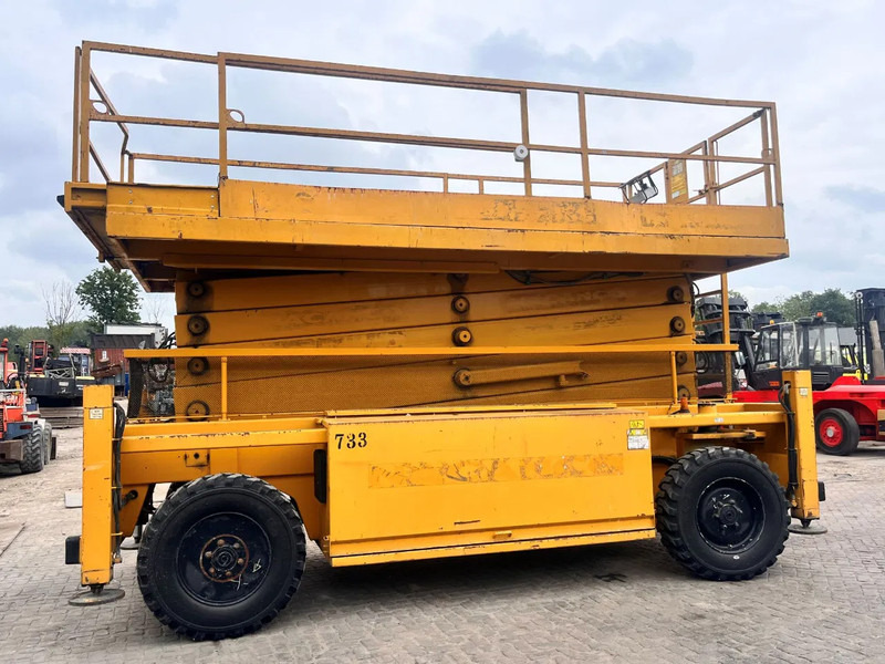 Liftlux SL210-25 D4WDS-P - Nacelle ciseaux: photos 3 Liftlux SL210-25 D4WDS-P - Nacelle ciseaux: photos 3