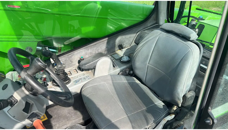 Machine agricole Merlo P25.6: photos 9