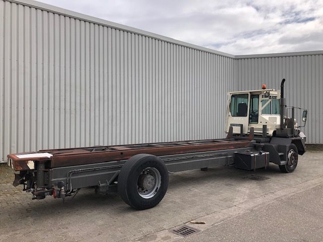Terberg TT20 Body Carrier - Tracteur portuaire: photos 4 Terberg TT20 Body Carrier - Tracteur portuaire: photos 4