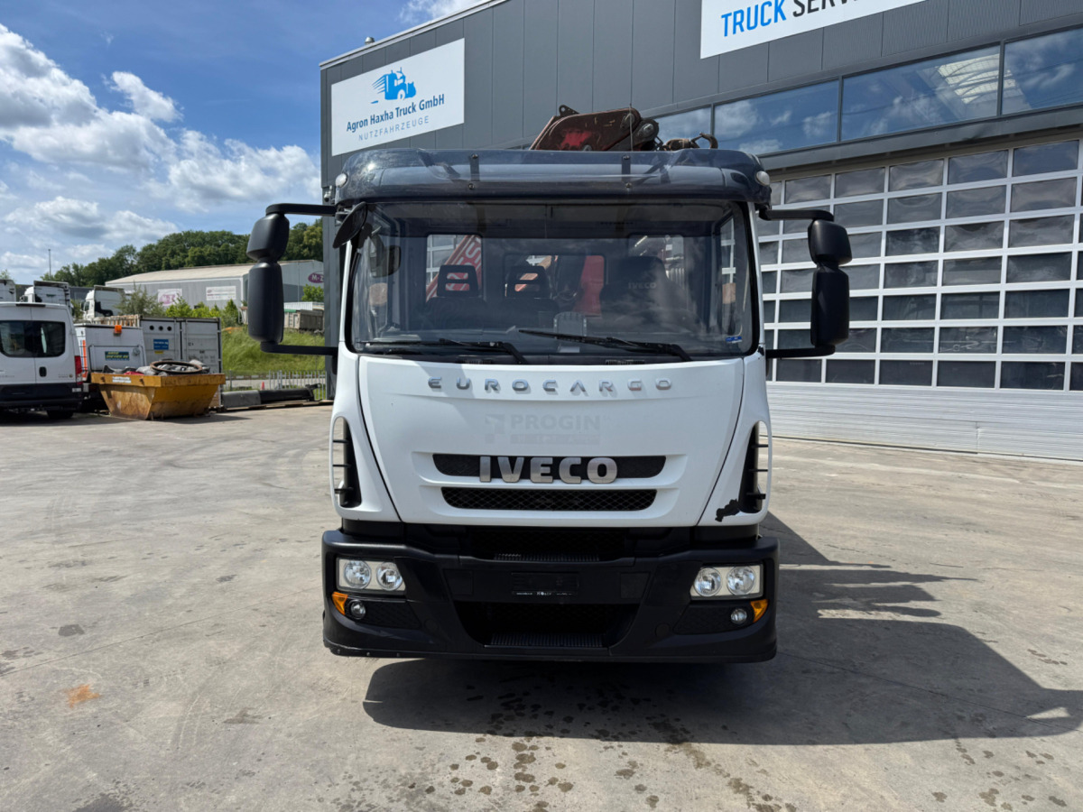 IVECO Eurocargo 160E28 Fassi 135-4 - Camion grue: photos 2 IVECO Eurocargo 160E28 Fassi 135-4 - Camion grue: photos 2