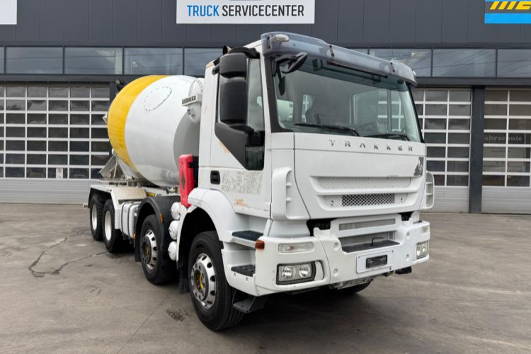 Iveco Trakker 450 8x4 (Liebherr 9m3 2018) - Camion malaxeur: photos 3 Iveco Trakker 450 8x4 (Liebherr 9m3 2018) - Camion malaxeur: photos 3
