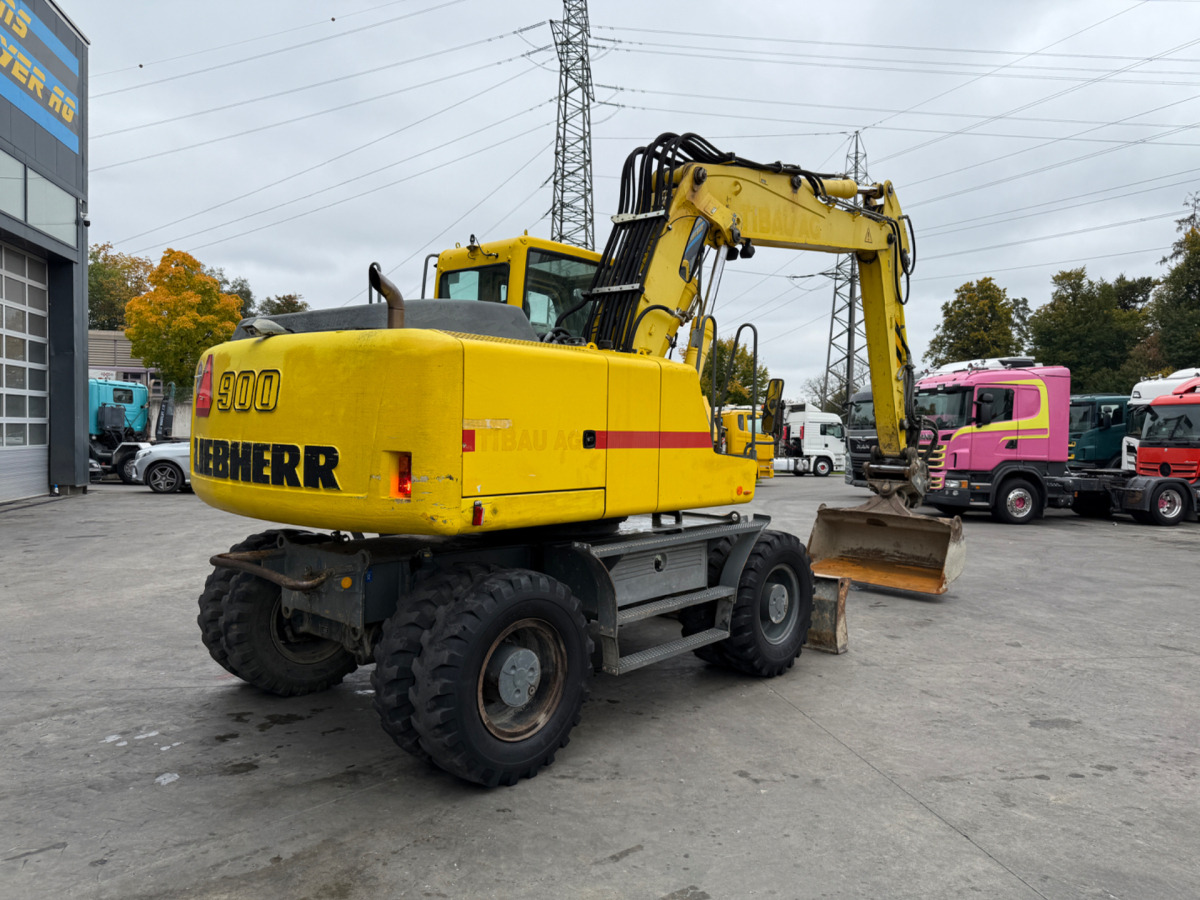 LIEBHERR 900 C 3xBuckets - Pelle sur pneus: photos 5 LIEBHERR 900 C 3xBuckets - Pelle sur pneus: photos 5