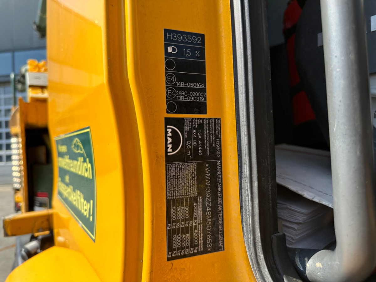 MAN TGA 41.440 8x4 Hallenpumpe 31M-5 - Camion pompe: photos 5 MAN TGA 41.440 8x4 Hallenpumpe 31M-5 - Camion pompe: photos 5