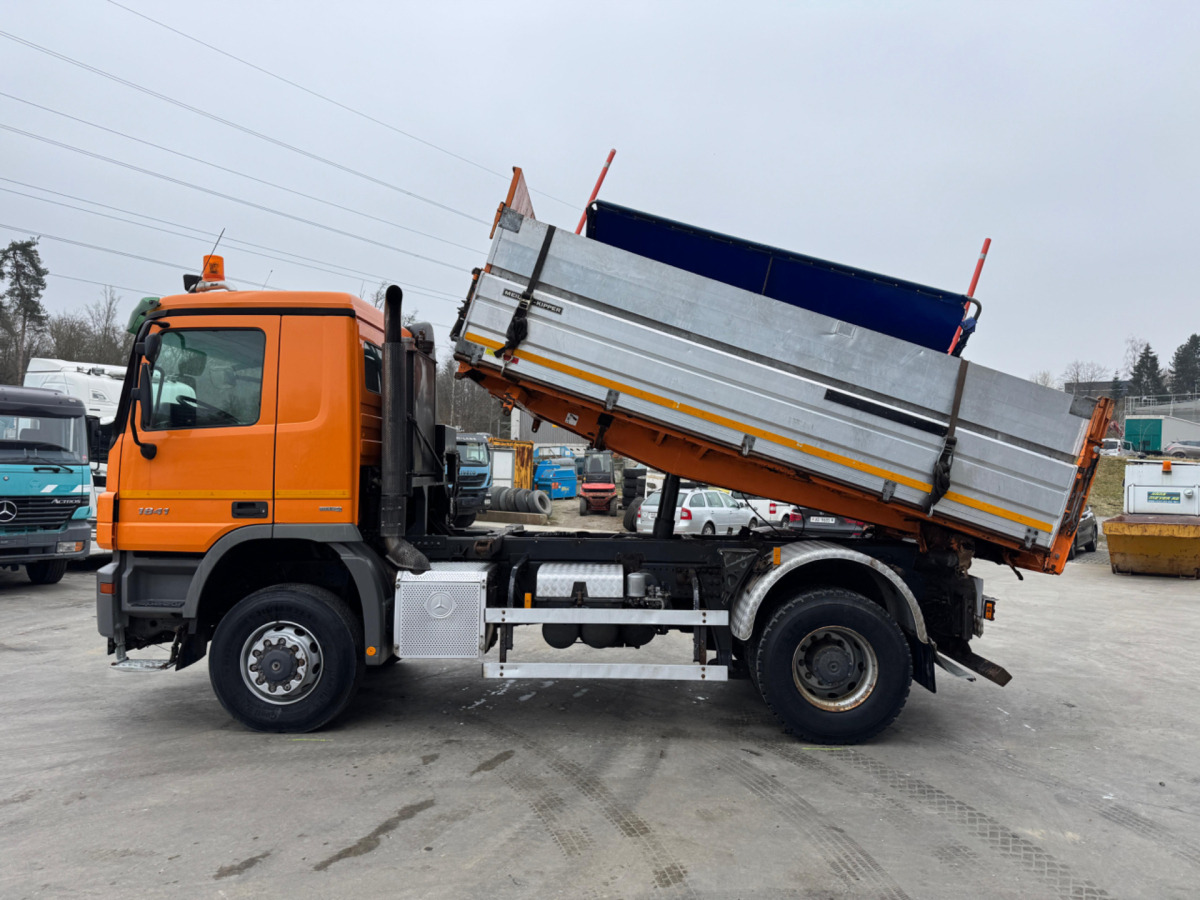 Camion benne MERCEDES Actros 1841 4x4 mit Schneeplfug: photos 13