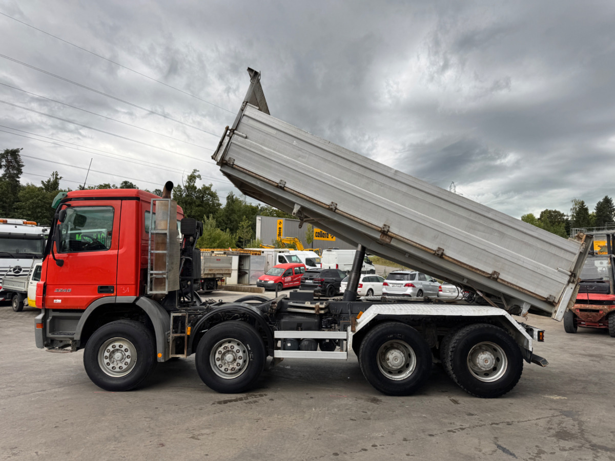 MERCEDES BENZ ACTROS 3246 C3390 - Camion benne: photos 2 MERCEDES BENZ ACTROS 3246 C3390 - Camion benne: photos 2