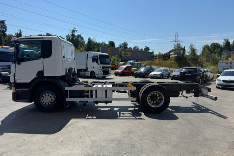 Châssis cabine Scania P400 4x2 Chassis: photos 8