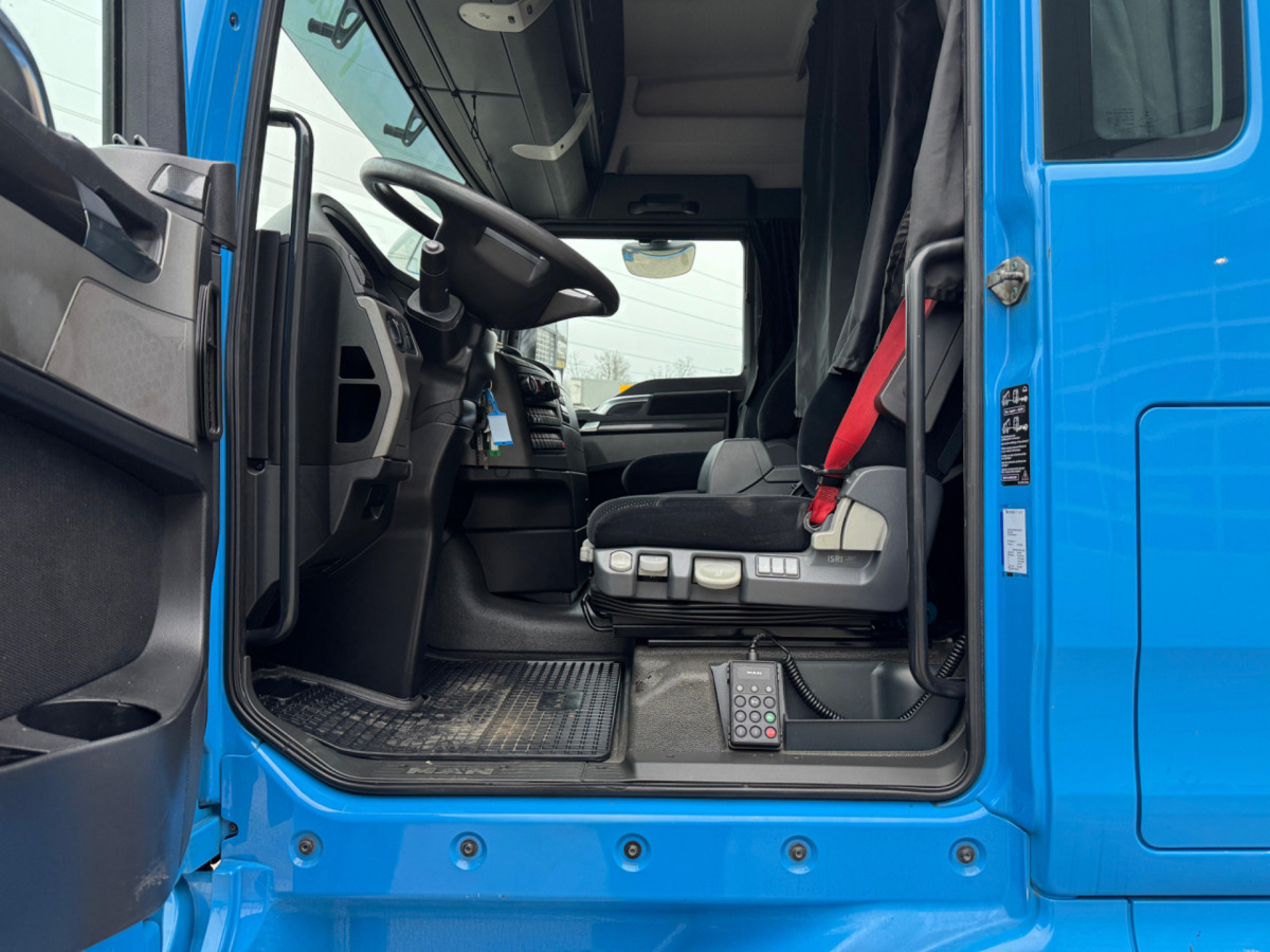 Tracteur routier MAN TGX 33.520 6x4: photos 12