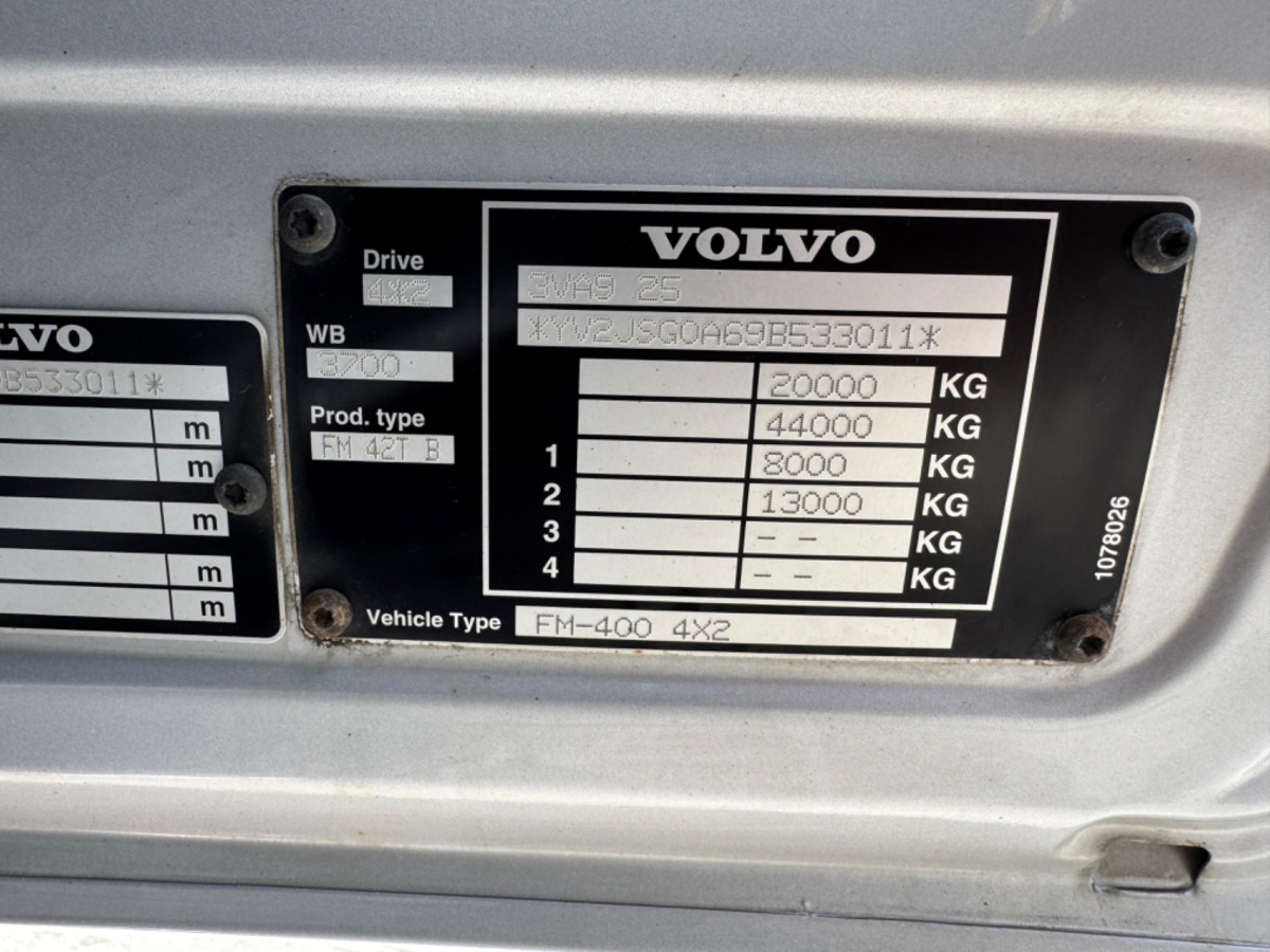 Camion grue VOLVO FM-400 4x2 Bonfiglioli 15000-4: photos 18 Camion grue VOLVO FM-400 4x2 Bonfiglioli 15000-4: photos 18