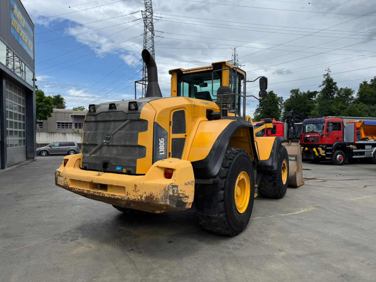 VOLVO L180G - Chargeuse sur pneus: photos 4 VOLVO L180G - Chargeuse sur pneus: photos 4