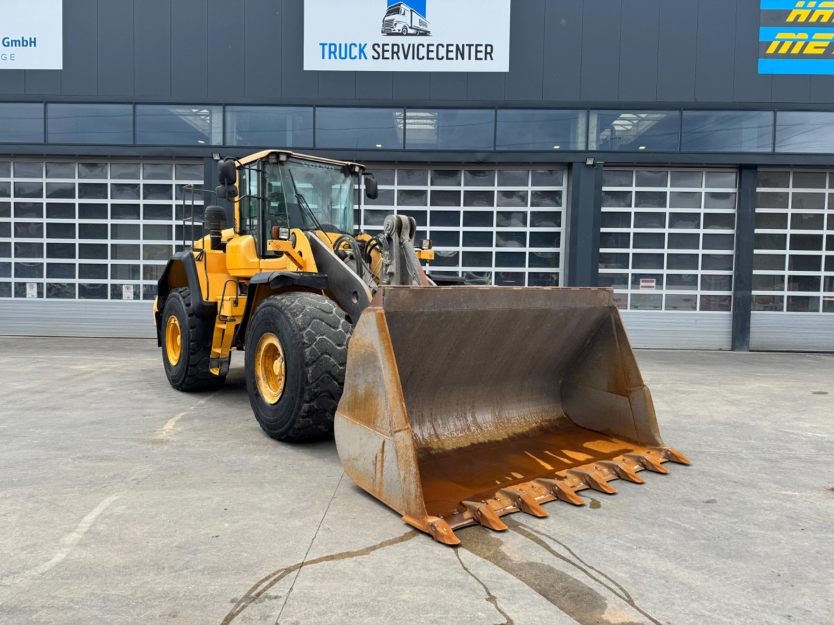 VOLVO L180G - Chargeuse sur pneus: photos 2 VOLVO L180G - Chargeuse sur pneus: photos 2