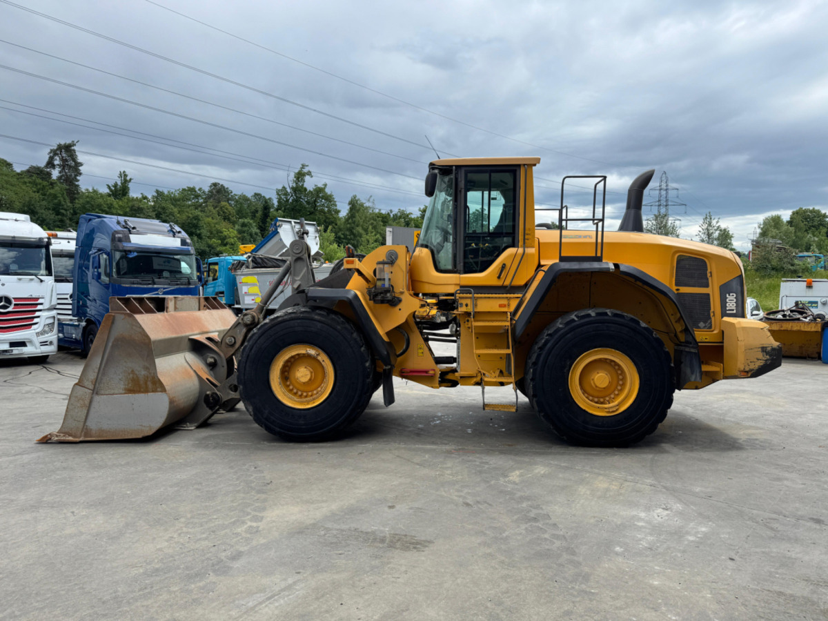 VOLVO L180G - Chargeuse sur pneus: photos 1 VOLVO L180G - Chargeuse sur pneus: photos 1