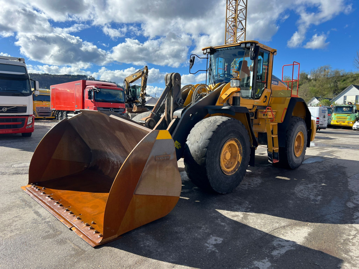 VOLVO L180H - Chargeuse sur pneus: photos 2 VOLVO L180H - Chargeuse sur pneus: photos 2