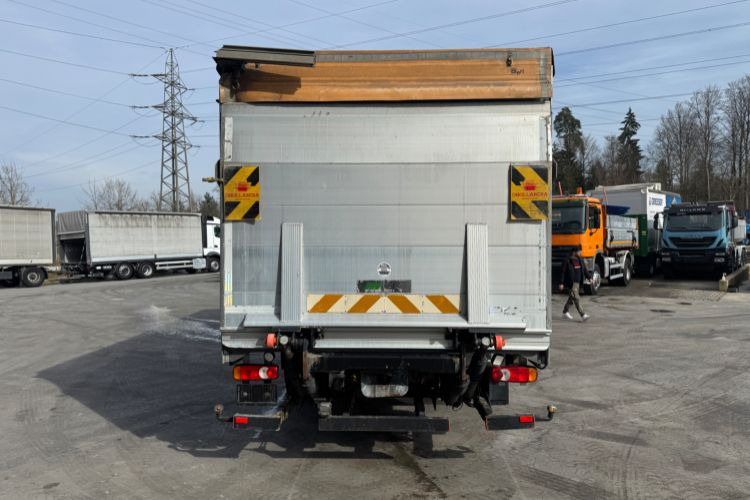 Camion à rideaux coulissants Volvo FLL-290: photos 6