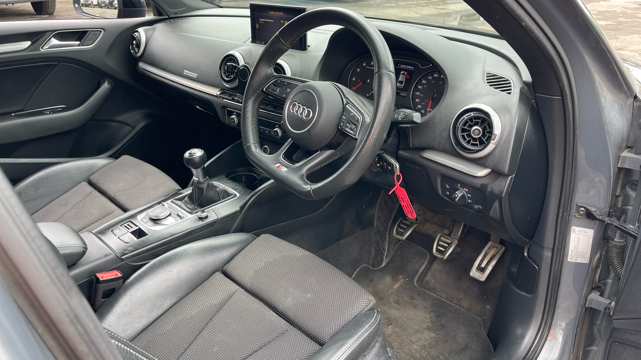 AUDI A3 35 TFSI - Berline: photos 5 AUDI A3 35 TFSI - Berline: photos 5
