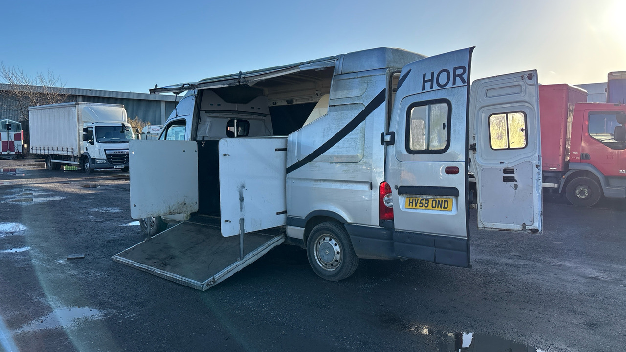 RENAULT MASTER LH35 DCi 120PS - Autre matériel: photos 3 RENAULT MASTER LH35 DCi 120PS - Autre matériel: photos 3