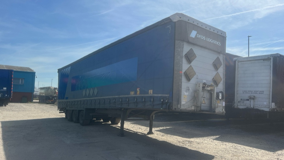 SCHMITZ CURTAINSIDE - MEGA EUROLINER - Autre matériel: photos 2 SCHMITZ CURTAINSIDE - MEGA EUROLINER - Autre matériel: photos 2