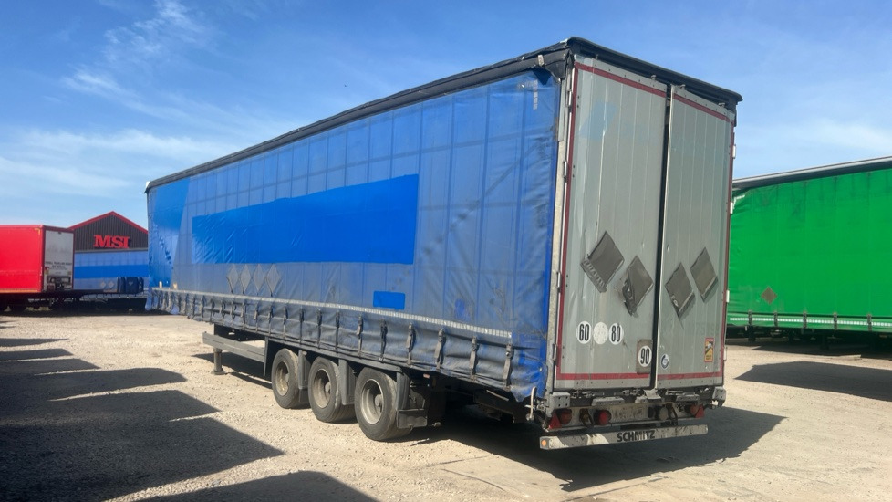 SCHMITZ CURTAINSIDE - MEGA EUROLINER - Autre matériel: photos 4 SCHMITZ CURTAINSIDE - MEGA EUROLINER - Autre matériel: photos 4