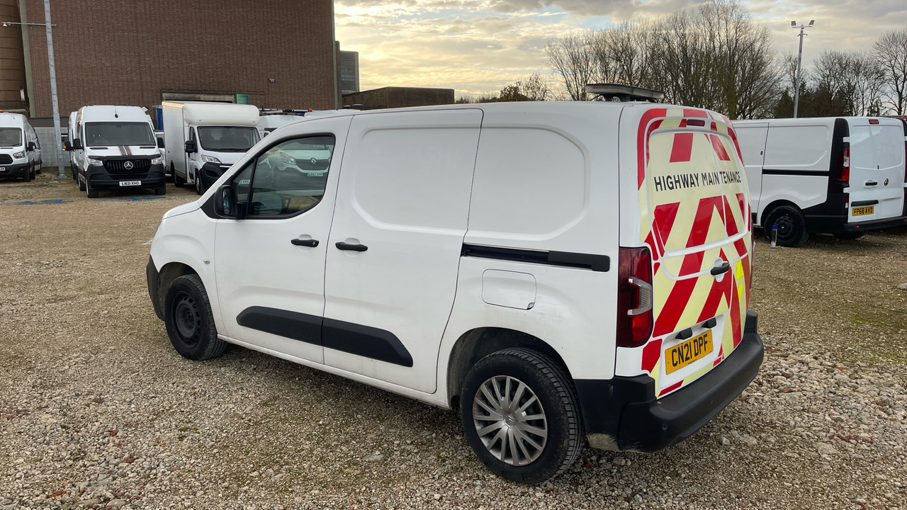 CITROEN BERLINGO ENTERPRISE 650 1.5 BLUEHDI 75PS - Fourgonnette: photos 3 CITROEN BERLINGO ENTERPRISE 650 1.5 BLUEHDI 75PS - Fourgonnette: photos 3