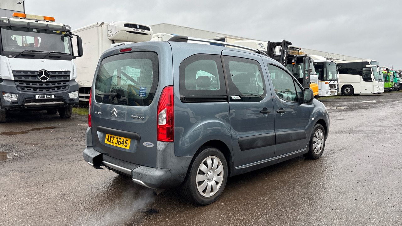 CITROEN BERLINGO MULTISPACE 1.6 HDI 90PS XTR - Voiture: photos 4 CITROEN BERLINGO MULTISPACE 1.6 HDI 90PS XTR - Voiture: photos 4