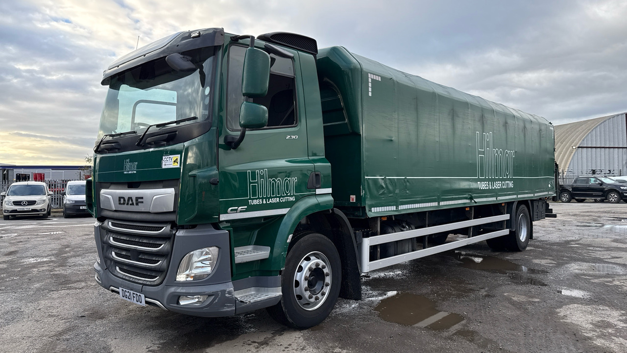 DAF CF 230 - Camion plateau: photos 2 DAF CF 230 - Camion plateau: photos 2