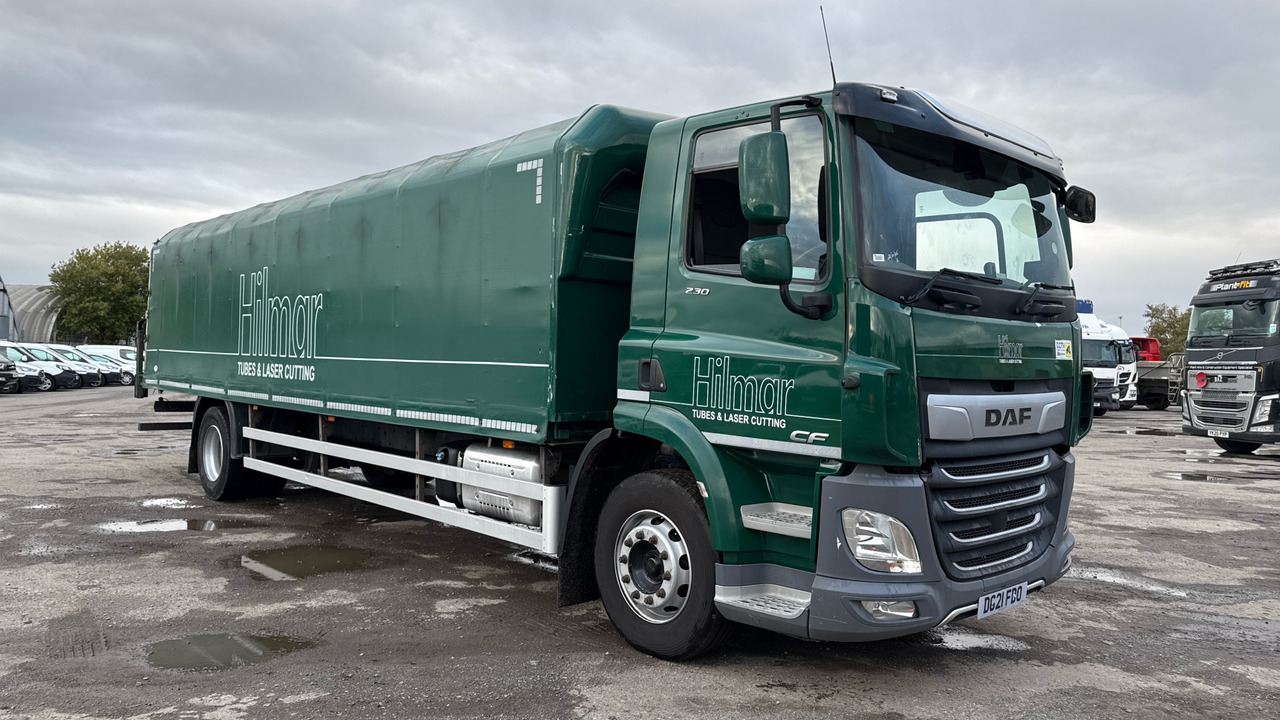 DAF CF 230 - Camion plateau: photos 1 DAF CF 230 - Camion plateau: photos 1