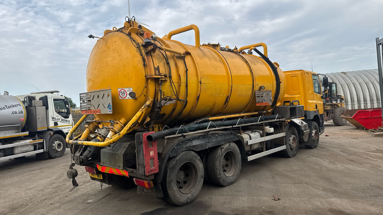 DAF CF 85.360 - Camion hydrocureur: photos 4 DAF CF 85.360 - Camion hydrocureur: photos 4