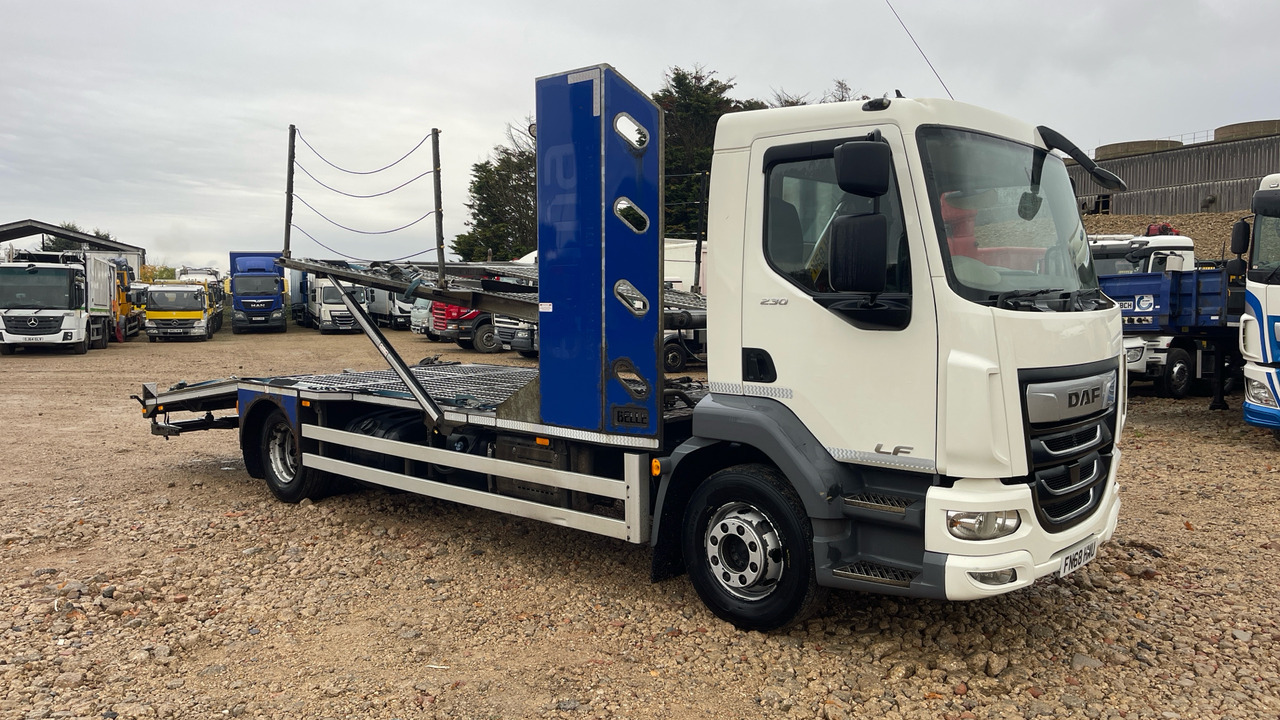 DAF LF 230 - Camion porte-voitures: photos 1 DAF LF 230 - Camion porte-voitures: photos 1