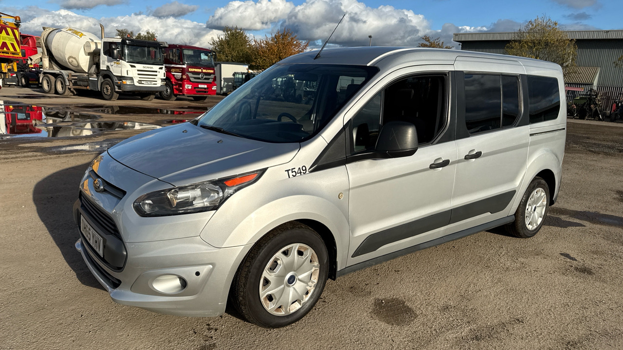 FORD GRAND TOURNEO CONNECT 1.5 TDCI - Voiture: photos 2 FORD GRAND TOURNEO CONNECT 1.5 TDCI - Voiture: photos 2