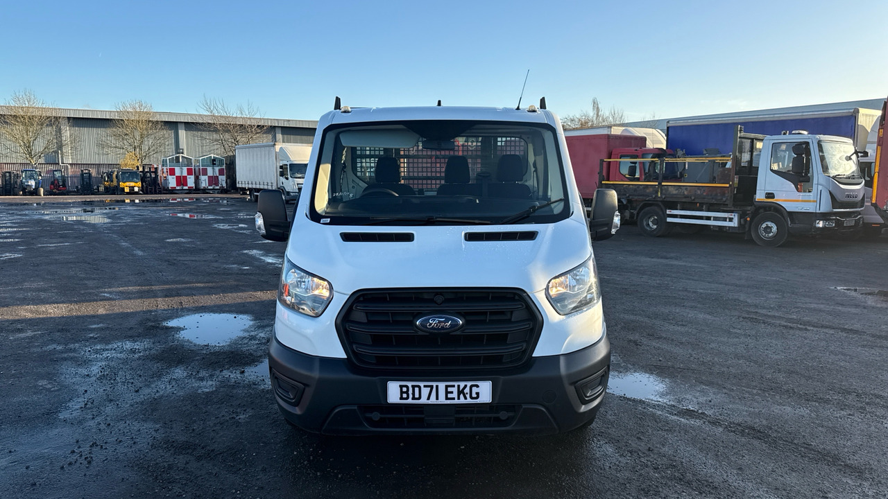 FORD TRANSIT 350 2.0 ECOBLUE 130PS - Utilitaire benne: photos 5 FORD TRANSIT 350 2.0 ECOBLUE 130PS - Utilitaire benne: photos 5