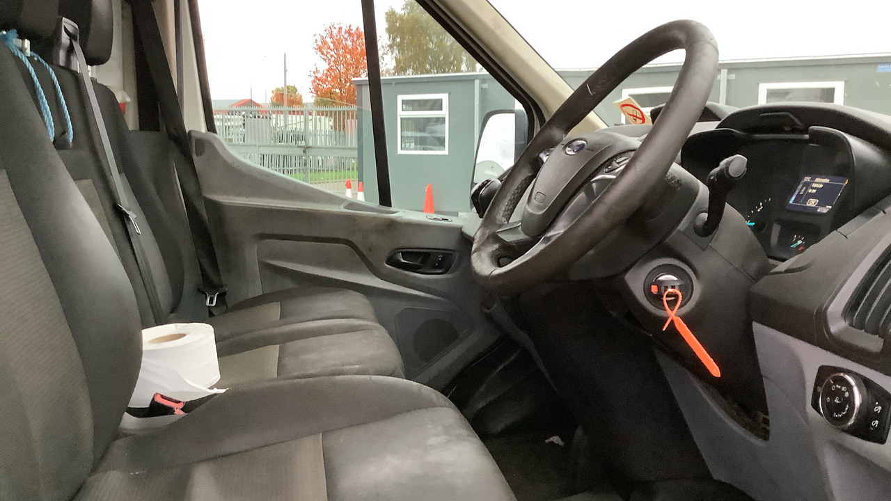 FORD TRANSIT 470 2.0 TDCI 130PS - Utilitaire benne: photos 5 FORD TRANSIT 470 2.0 TDCI 130PS - Utilitaire benne: photos 5