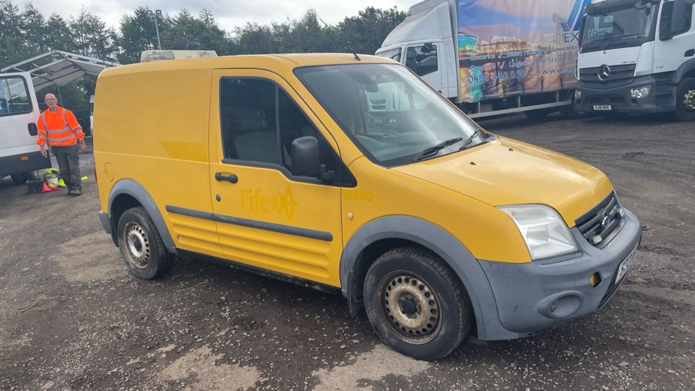FORD TRANSIT CONNECT T200 1.8 TDCI 75PS - Fourgonnette: photos 1 FORD TRANSIT CONNECT T200 1.8 TDCI 75PS - Fourgonnette: photos 1
