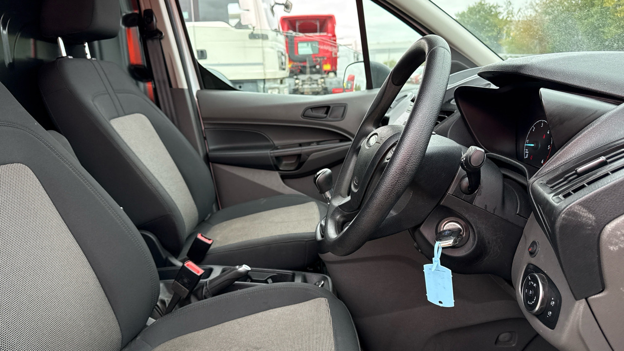 Ford Transit Connect 200 1.5 EcoBlue 75ps - Fourgonnette: photos 5 Ford Transit Connect 200 1.5 EcoBlue 75ps - Fourgonnette: photos 5