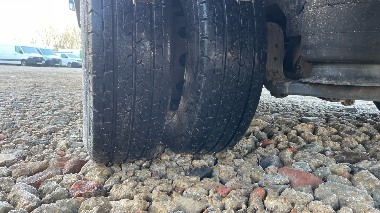 Remorqueuse IVECO DAILY 70-180: photos 29