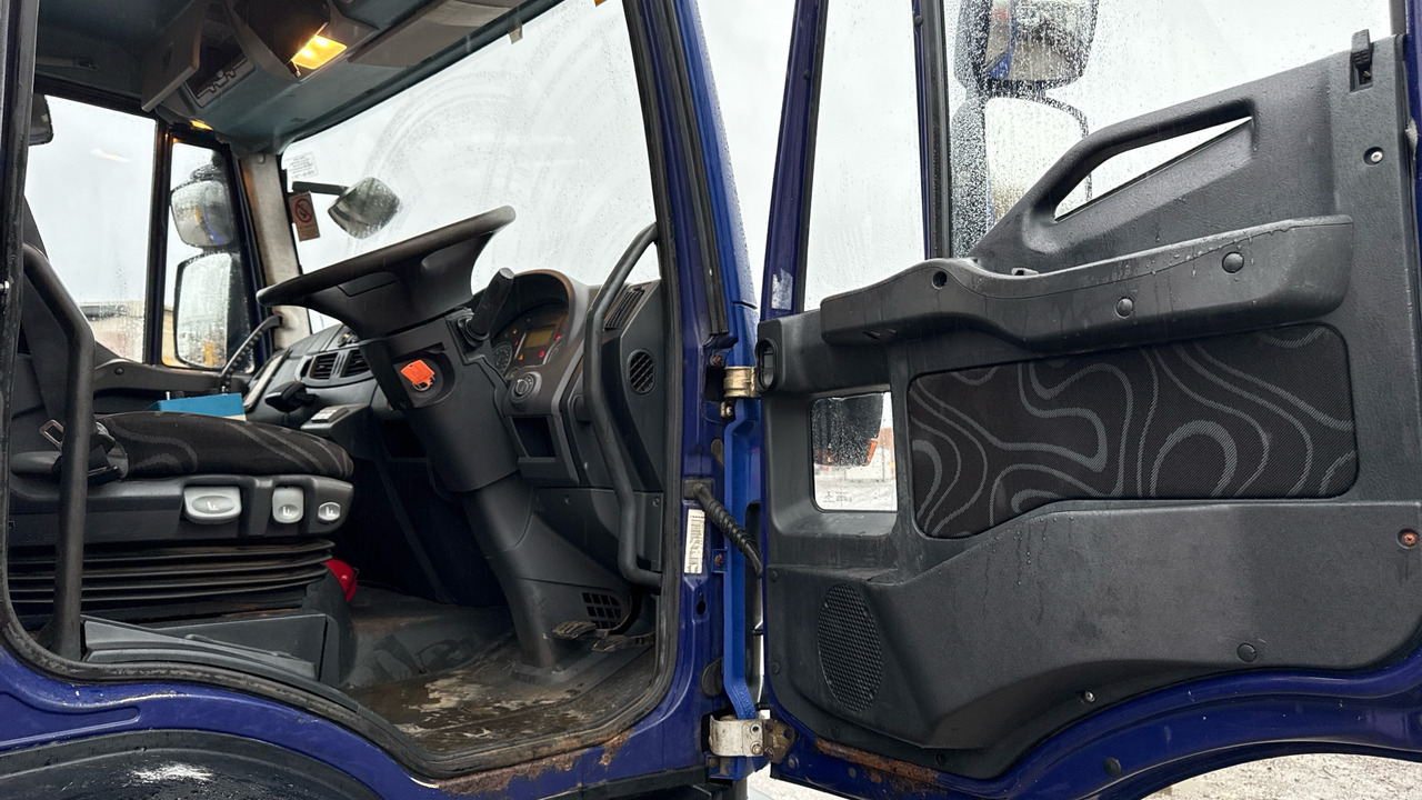 IVECO EUROCARGO 180E - Camion benne, Camion grue: photos 5 IVECO EUROCARGO 180E - Camion benne, Camion grue: photos 5