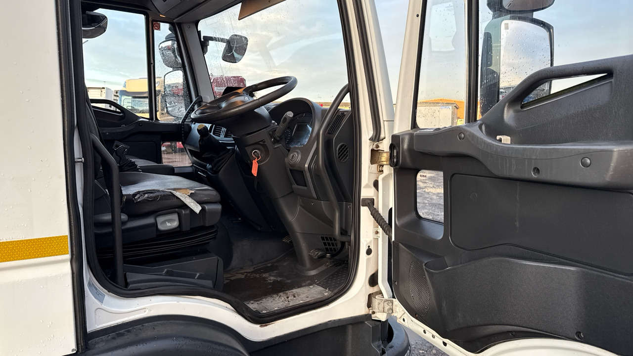 IVECO EUROCARGO 75E16S S-A - Camion benne: photos 5 IVECO EUROCARGO 75E16S S-A - Camion benne: photos 5