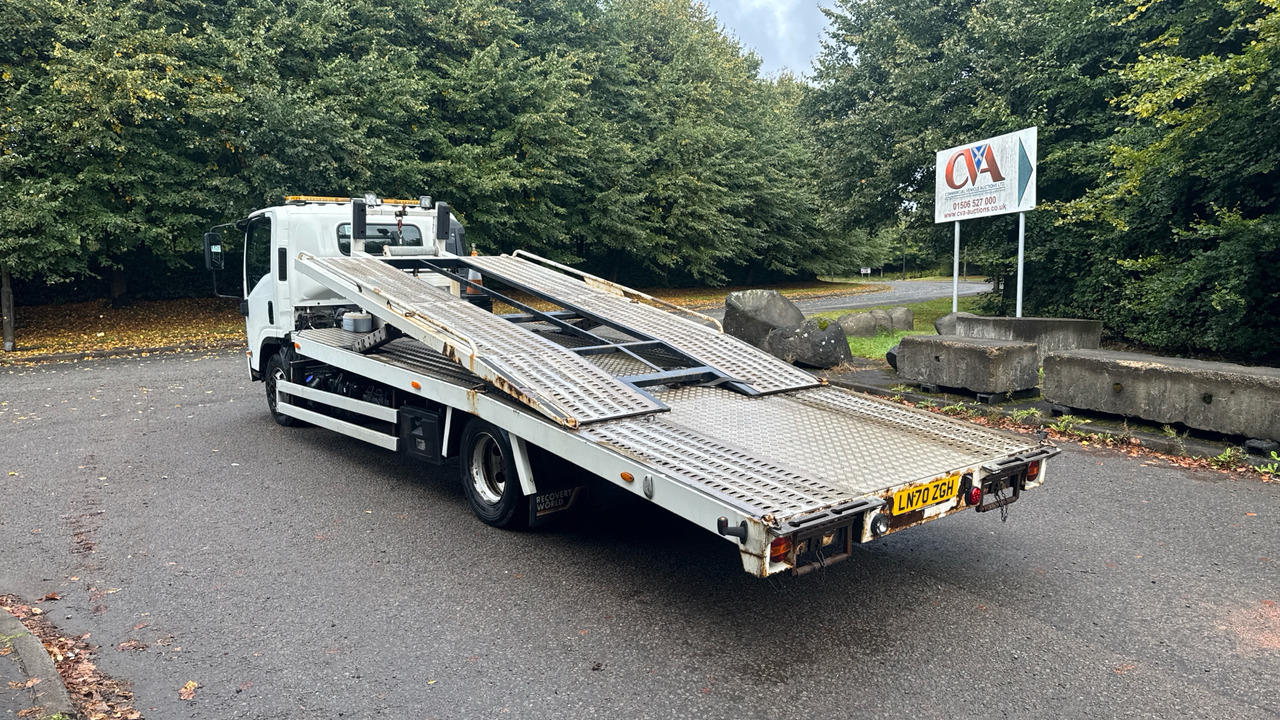 Isuzu N75 190 - Camion porte-voitures: photos 3 Isuzu N75 190 - Camion porte-voitures: photos 3