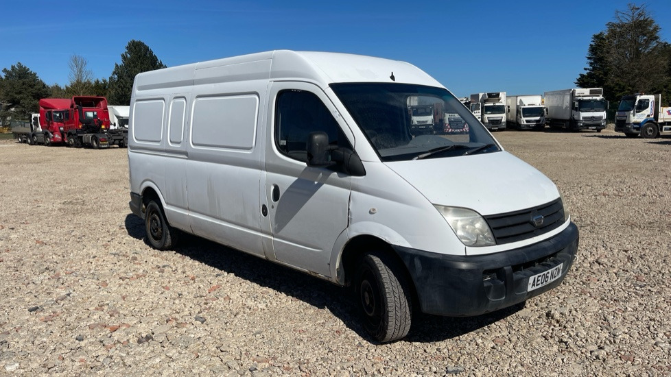 LDV MAXUS 3.5 2.5 CDI 95PS - Fourgon utilitaire: photos 1 LDV MAXUS 3.5 2.5 CDI 95PS - Fourgon utilitaire: photos 1