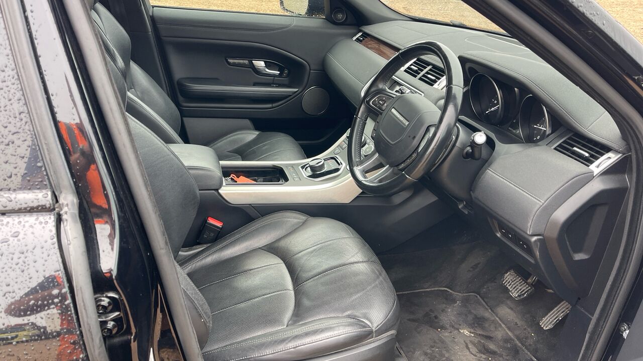 Land Rover Range Rover EVOQUE 2.0 SE - Voiture à hayon: photos 5 Land Rover Range Rover EVOQUE 2.0 SE - Voiture à hayon: photos 5