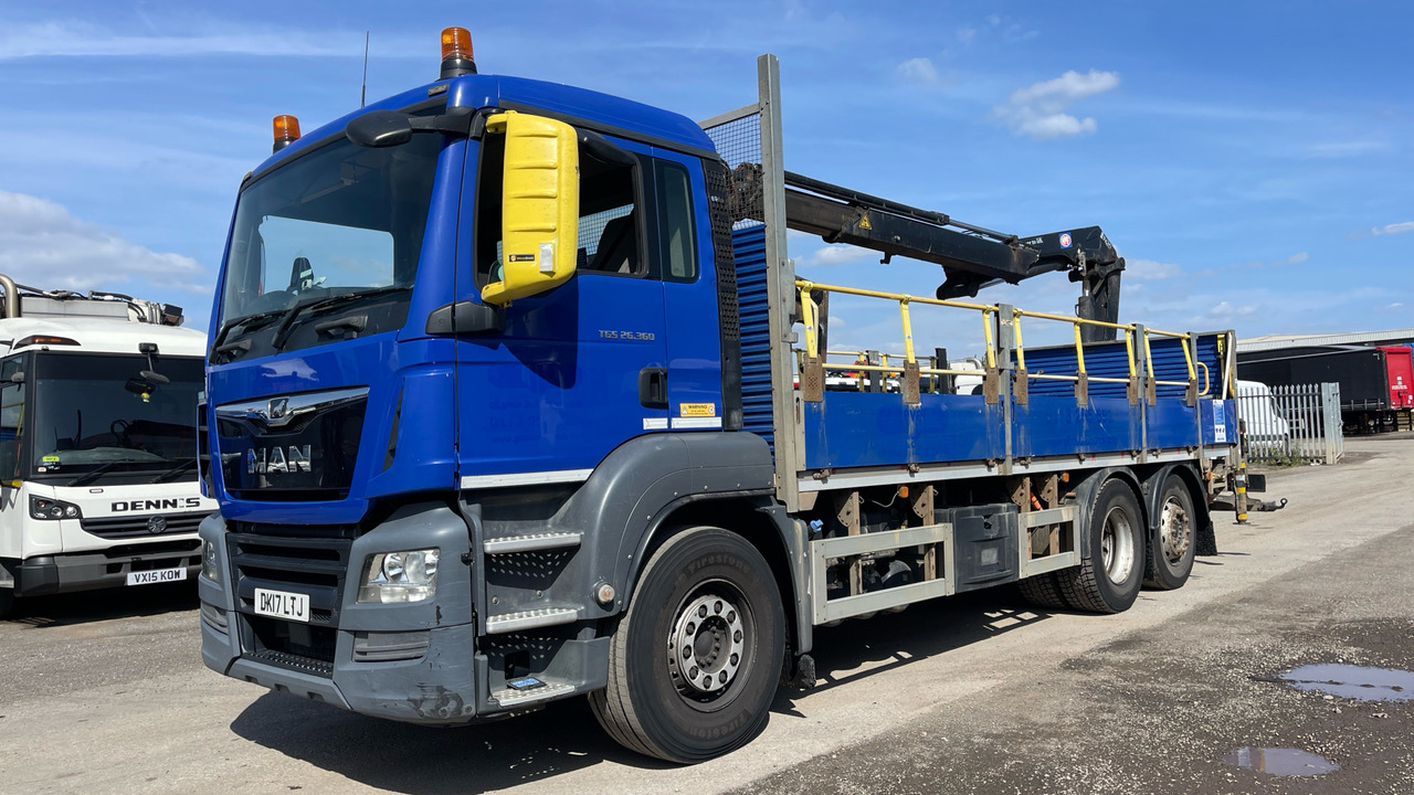 MAN TGS 26.360 - Camion plateau, Camion grue: photos 2 MAN TGS 26.360 - Camion plateau, Camion grue: photos 2