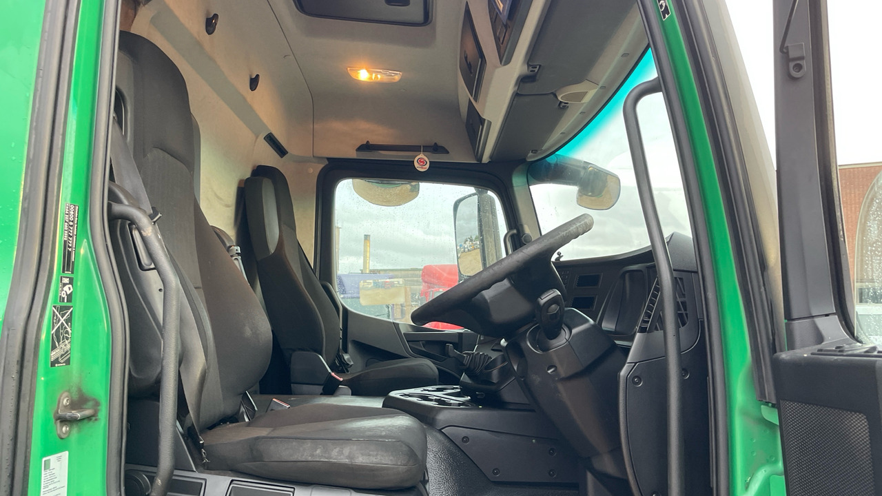 MERCEDES-BENZ AROCS 1824 - Camion plateau: photos 5 MERCEDES-BENZ AROCS 1824 - Camion plateau: photos 5