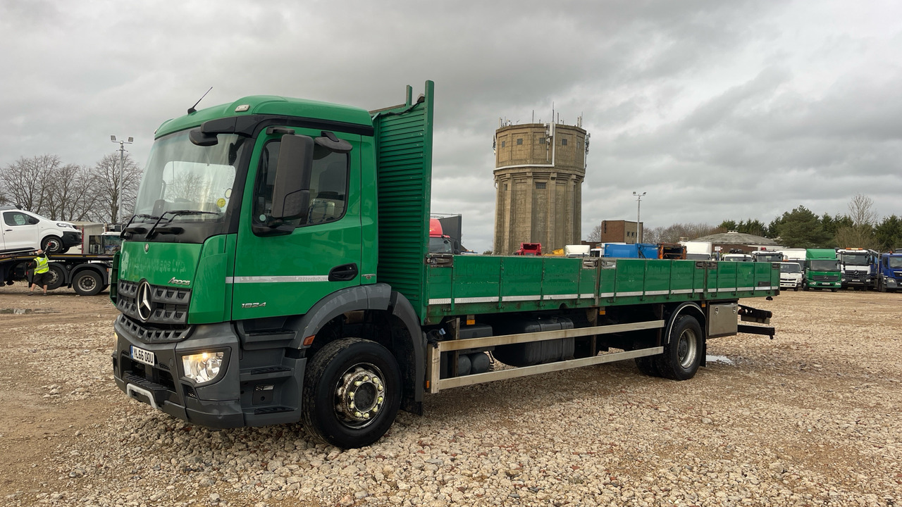 MERCEDES-BENZ AROCS 1824 - Camion plateau: photos 2 MERCEDES-BENZ AROCS 1824 - Camion plateau: photos 2